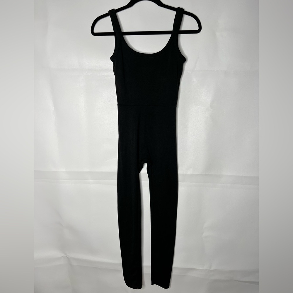 Vuori Black Sleeveless Scoop-Neck Jumpsuit